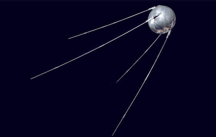 Sputnik 1，第一人造卫星