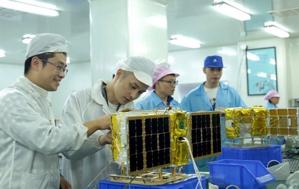 潇湘卫星由中国公司制造的卫星。
